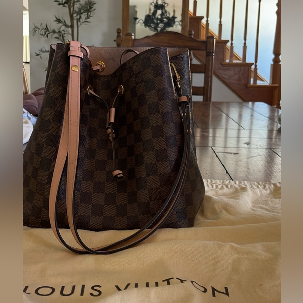 Louis Vuitton Brown and Pink Shoulder Bag with Monogram Canvas